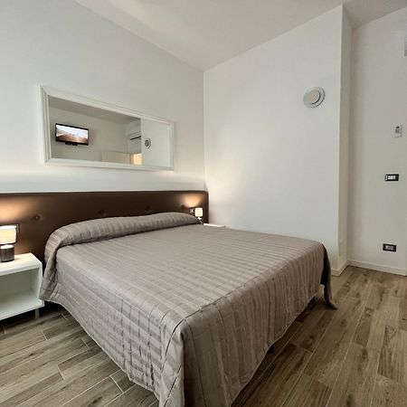 Residenza Al Sogno - On Lake Garda Cavaion Veronese Eksteriør billede